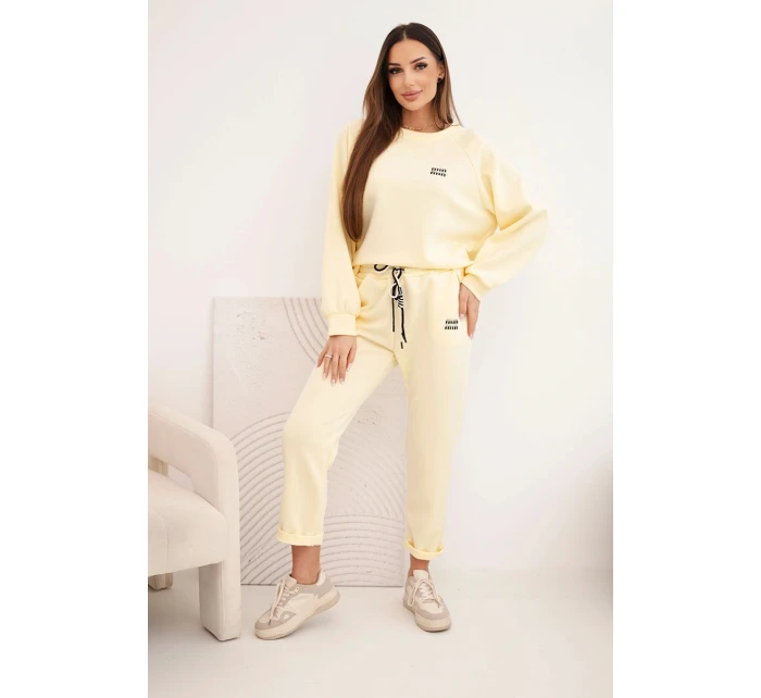 Dámská souprava z viskózy s mikinou a kalhotami žlutý Dámská souprava z viskózy s mikinou a kalhotami žlutý