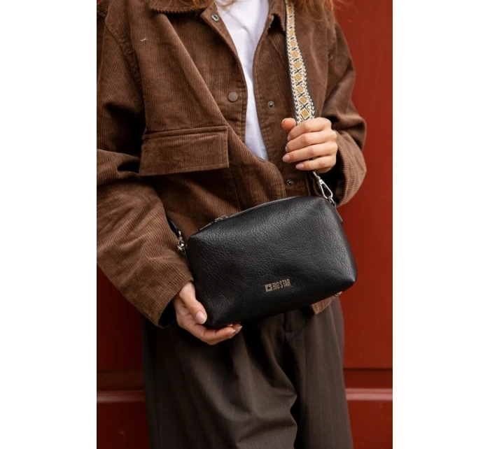 Malá kabelka S ozdobným páskem Big Star OO574091 Černá Malá kabelka S ozdobným páskem Big Star OO574091 Černá