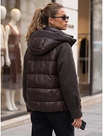 Kurtka damska zimowa pikowana z kapturem brązowa model 22350691 - FashionStreet Kurtka damska zimowa pikowana z kapturem brązowa model 22350691 - FashionStreet