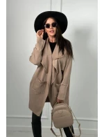 Kapska s kapsami tmavě béžová