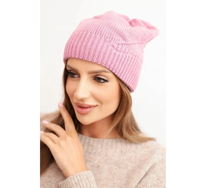 Dámská zimní čepice s vlnou a žebrovaným vzorem K471 tmavě růžová Dámská zimní čepice s vlnou a žebrovaným vzorem K471 tmavě růžová