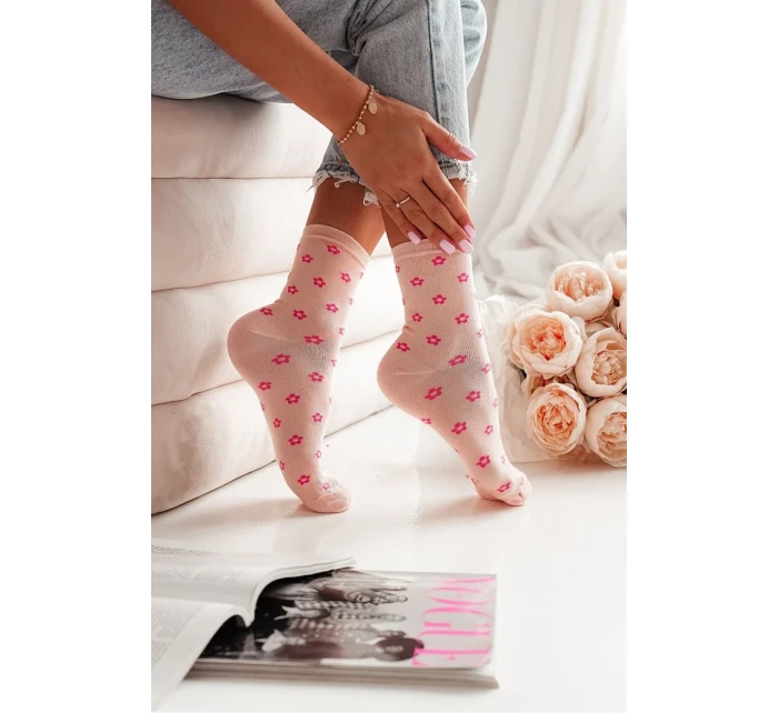 Skarpetki Damskie W Drobne Kwiatuszki Brzoskwiniowe Skarpetki Damskie W Drobne Kwiatuszki Brzoskwiniowe