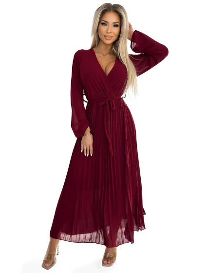 Dámské plisované šifonové šaty ve vínové barvě s výstřihem, dlouhými rukávy a páskem pro zavazování model 21310318 - numoco basic