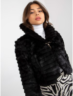Černá krátká kožešinová zimní bunda s dlouhým rukávem