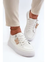 Dámské sportovní boty na platformě model 22010082 Bílá - VINCEZA Dámské sportovní boty na platformě model 22010082 Bílá - VINCEZA