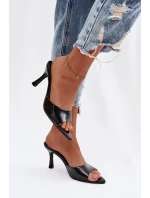 Lakované dámské pantofle na podpatku černé model 21918894 - Boto