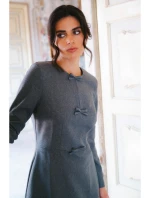 model 21319075 Šaty s mašlemi šedé - STYLOVE