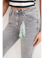 Dámské džíny model 21951836 Fit s vysokým pasem a ozdobným přívěskem grafitová - K-Fashion