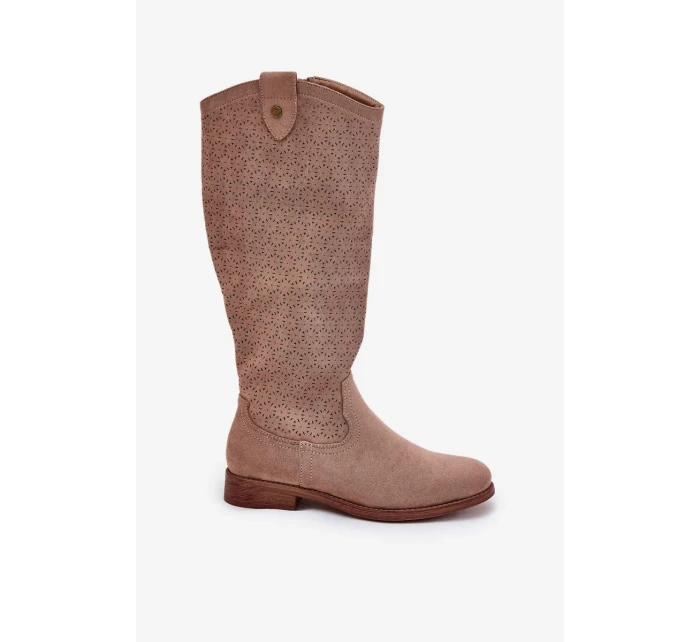 Dámské kozačky na nízkém podpatku s perforovaným vzorem S.Barski – béžové, eko kůže Dámské kozačky na nízkém podpatku s perforovaným vzorem S.Barski – béžové, eko kůže