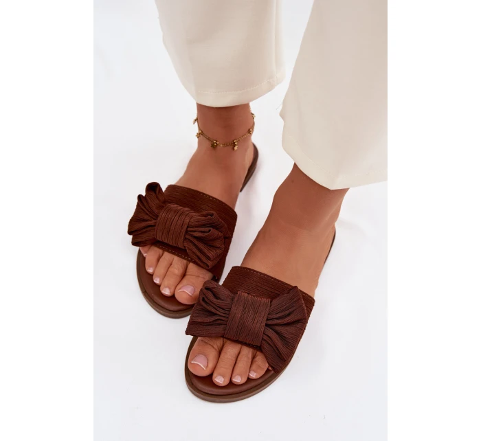 Dámské ploché sandály s mašlí Hnědé model 21937432 - Boto