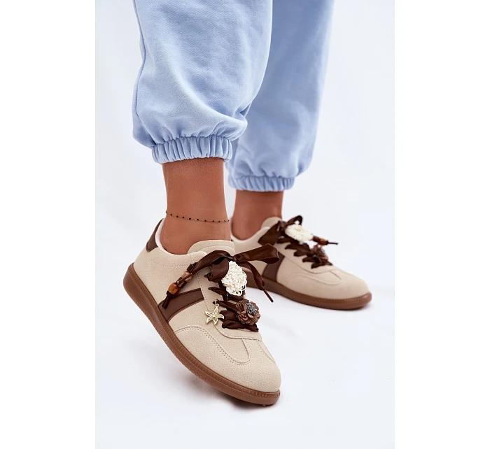 Dámské tenisky s ozdobami béžové model 22095100 - Boto Dámské tenisky s ozdobami béžové model 22095100 - Boto