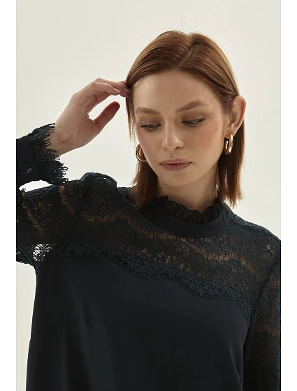 Dámské šaty model 20570496 Tmavě modrá - Monnari Dámské šaty model 20570496 Tmavě modrá - Monnari
