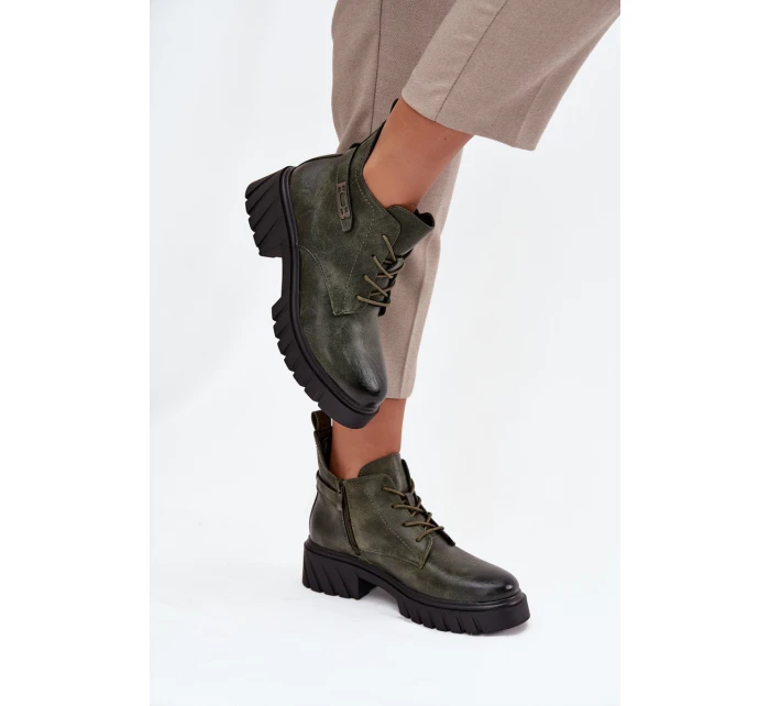 Nízké zateplené dámské boty na klínku s ozdobným páskem tmavě zelené model 21712781 - Boto
