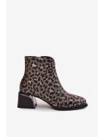 Kožené dámské kotníkové boty na sloupkovém podpatku, zateplené, vzor leopard D&A – černo/zlaté Kožené dámské kotníkové boty na sloupkovém podpatku, zateplené, vzor leopard D&A – černo/zlaté