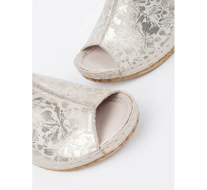 Pohodlné dámské Jasnobeżowy  nazouváky na klínku Pohodlné dámské Jasnobeżowy  nazouváky na klínku