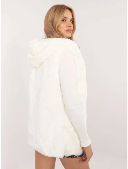 Kamizelka AT KZ model 20608922 ecru - FPrice Kamizelka AT KZ model 20608922 ecru - FPrice