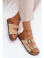 Semišové pantofle na korkové podrážce s přezkami béžové model 22120824 - Boto