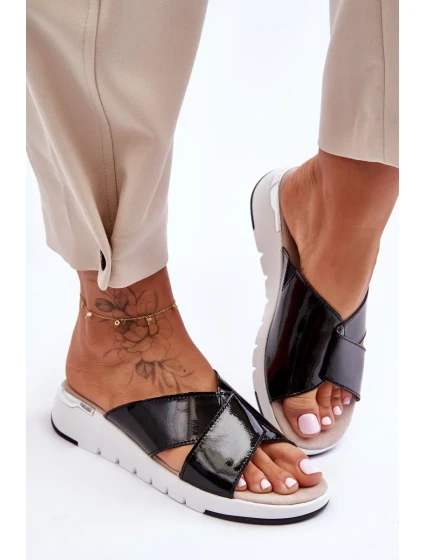 Lakované nízké klínky S.Barski Černé Lakované nízké klínky S.Barski Černé