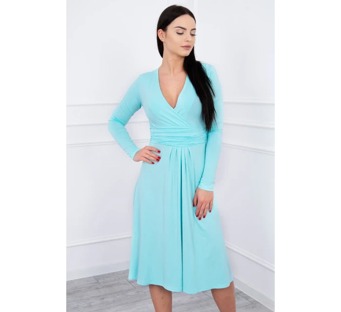 Šaty s průstřihem pod prsy mincovna Šaty s průstřihem pod prsy mincovna