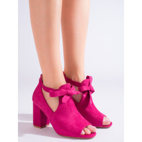 Pěkné růžové  kotníčkové boty dámské na širokém podpatku