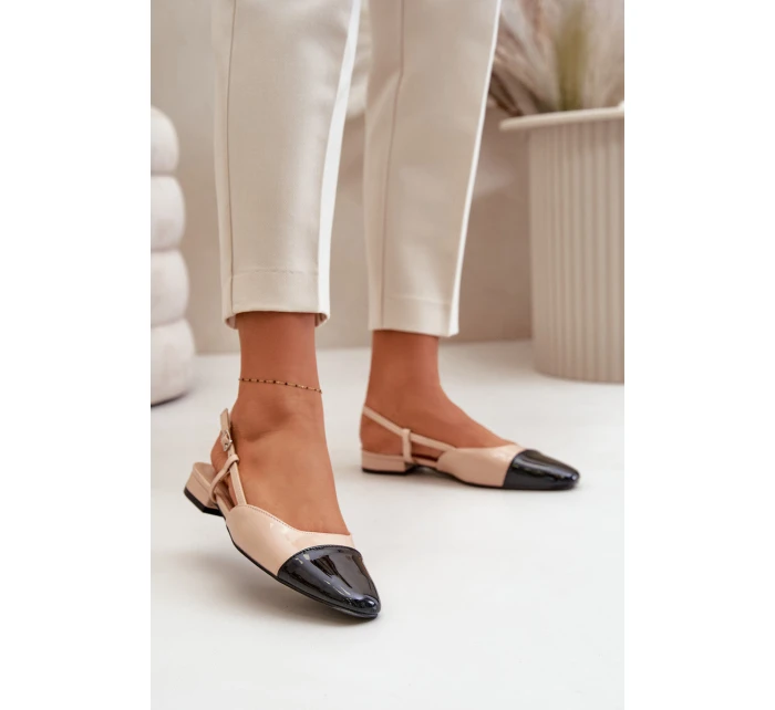 Lakované baleríny na nízkém podpatku s otevřenou patou béžové model 21670615 - Boto