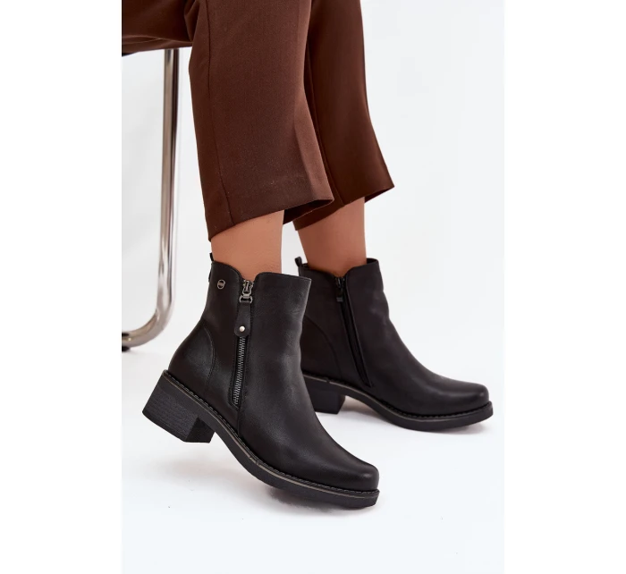 Dámské kotníkové boty černé - model 21857912