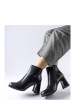 Boty na podpatku model 205849 Solea Boty na podpatku model 205849 Solea