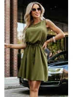 model 21335538 VICTORIA Trapézové šaty bez rukávů se zavazováním v pase khaki barva - numoco model 21335538 VICTORIA Trapézové šaty bez rukávů se zavazováním v pase khaki barva - numoco