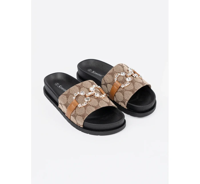 Pohodlné černé  nazouváky dámské na plochém podpatku