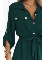 model 21402432 Midi košilka se zlatými knoflíky a vázáním zelená - numoco basic