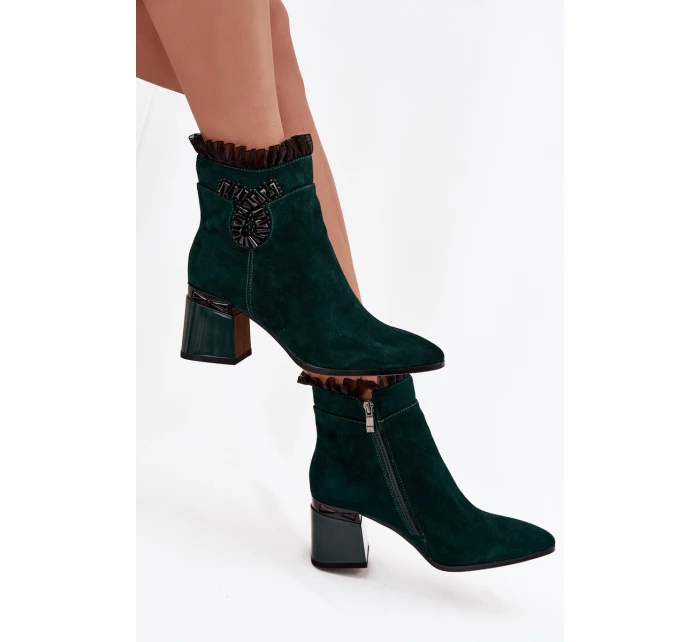 Dámské zateplené kotníkové boty z přírodního semiše D&A - lahvově zelená Dámské zateplené kotníkové boty z přírodního semiše D&A - lahvově zelená