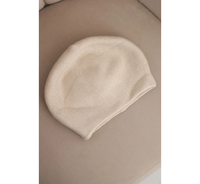 Dámská klasická hladká vlněná čepice beanie K420 béžová