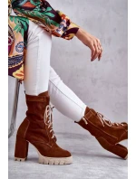 Dámské semišové kozačky na platformě hnědé model 21597730 - Boto