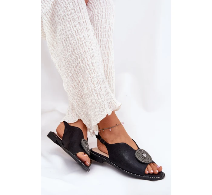 Lesklé Dámské Sandály S Ozdobným Detalem S.Barski KV51-012 Černé Lesklé Dámské Sandály S Ozdobným Detalem S.Barski KV51-012 Černé