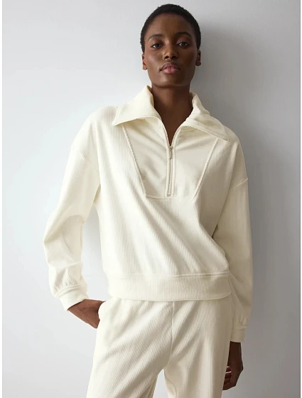 Svetr Velour Rib Sweater krémový Silk White - TRIUMPH Svetr Velour Rib Sweater krémový Silk White - TRIUMPH