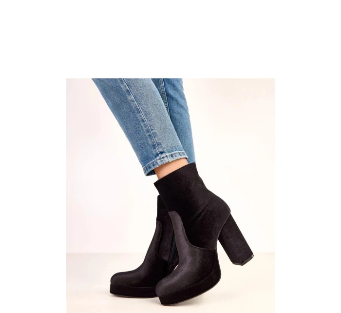 Boty na podpatku  model 220581 Solea