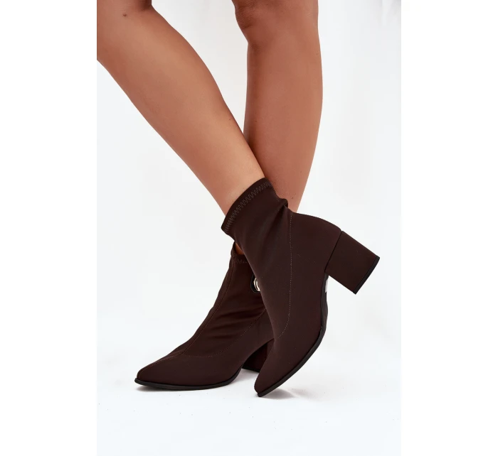 Dámské boty na podpatku se zlatým detailem Čokoládové model 21703500 - Zazoo