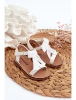 Lakované dětské sandálky s mašlí na suchý zip, bílé Joratia Lakované dětské sandálky s mašlí na suchý zip, bílé Joratia