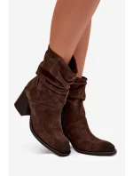 Kožené semišové kotníkové boty s nařasením na podpatku – čokoládové Zazoo Kožené semišové kotníkové boty s nařasením na podpatku – čokoládové Zazoo
