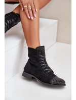 Ozdobené botky na plochém podpatku eko semišové zateplené černé model 21678151 - Boto Ozdobené botky na plochém podpatku eko semišové zateplené černé model 21678151 - Boto