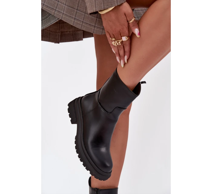 Dámské kotníkové boty na platformě a nízkém podpatku černé model 21707368 - Boto Dámské kotníkové boty na platformě a nízkém podpatku černé model 21707368 - Boto