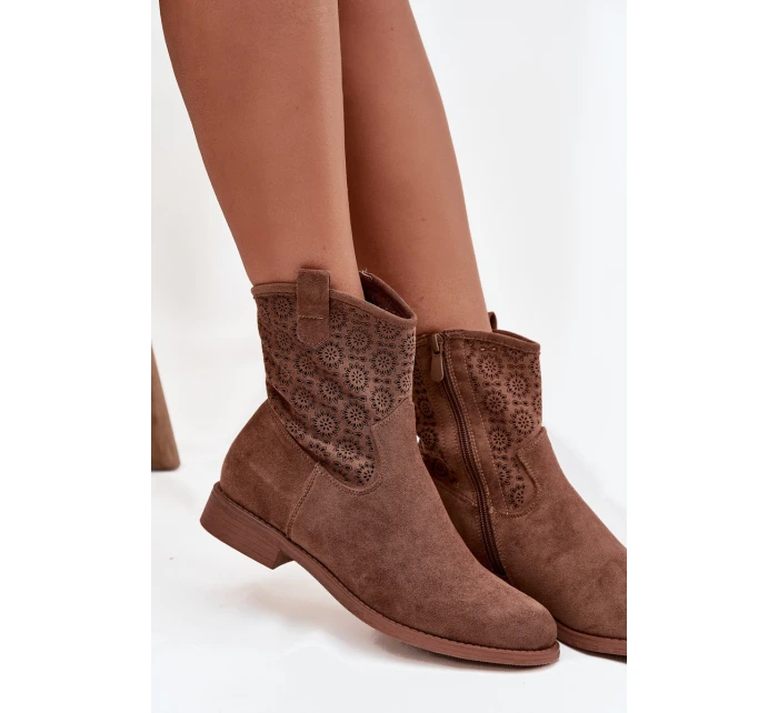 Dámské kotníkové boty na plochém podpatku s ažurovým vzorem S.Barski – hnědé Dámské kotníkové boty na plochém podpatku s ažurovým vzorem S.Barski – hnědé