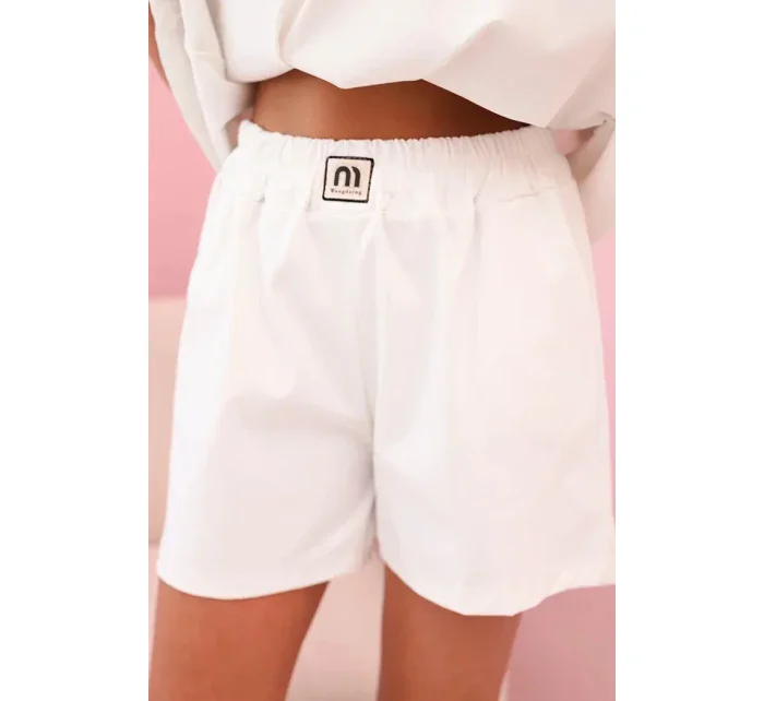 Dámský komplet s volánem – halenka s krátkým rukávem a šortky s gumičkou ecru