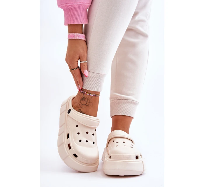Dámská pěnová platforma Crocs Béžove Beckett Dámská pěnová platforma Crocs Béžove Beckett