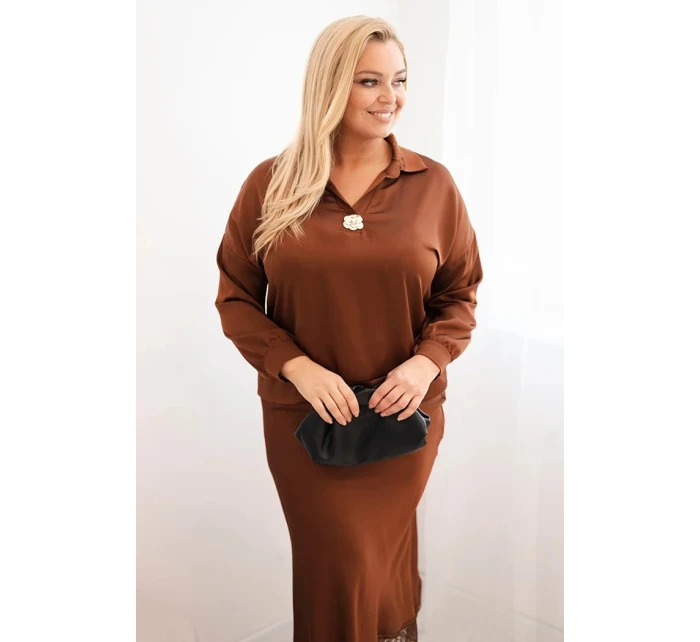 Dámský komplet Plus Size se saténovým leskem a krajkou camelový Dámský komplet Plus Size se saténovým leskem a krajkou camelový
