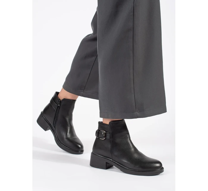 Výborné dámské černé kotníčkové boty na širokém podpatku Výborné dámské černé kotníčkové boty na širokém podpatku
