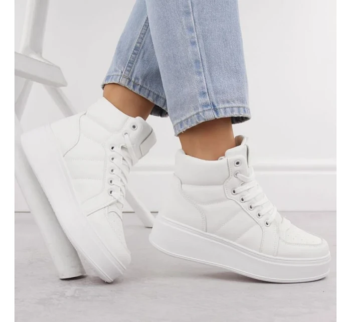 Sportovní obuv high W model 22083297 - NEWS