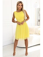 676-3 Svatební šaty s tylovou vrstvou a zvýrazněným pasem - citron limoncello