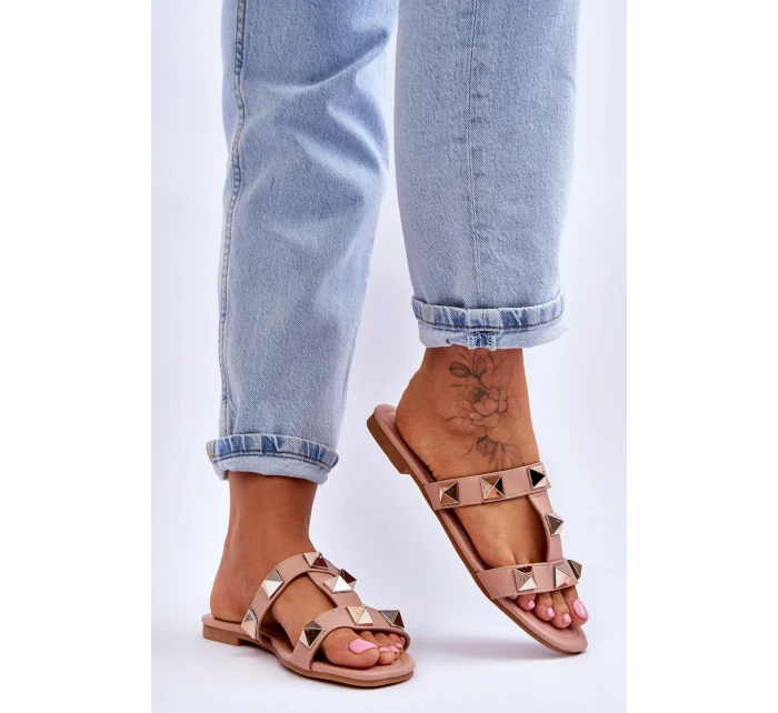 Dámské pantofle s velkými cvočky Nude model 21618010 - Boto Dámské pantofle s velkými cvočky Nude model 21618010 - Boto