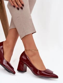 Dámské lakované lodičky na blokovém podpatku s ozdobou Isoline – bordové
